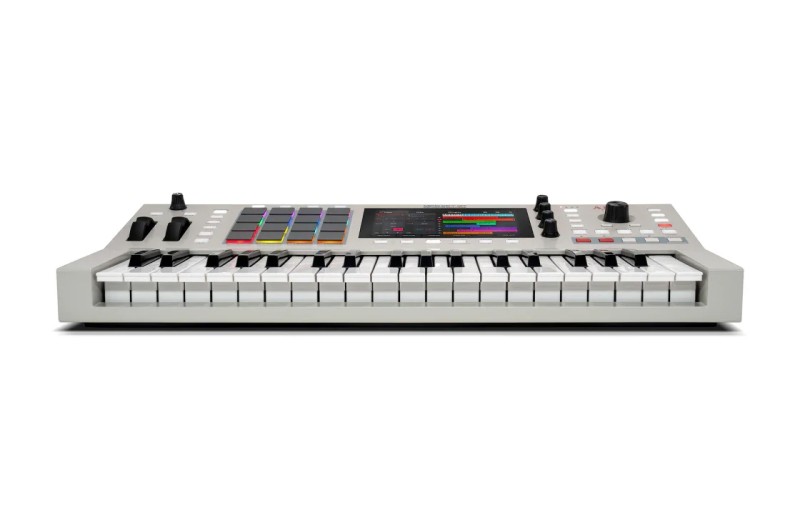AKAI MPC Key 37 Gen2 Keyboard Synthesizer