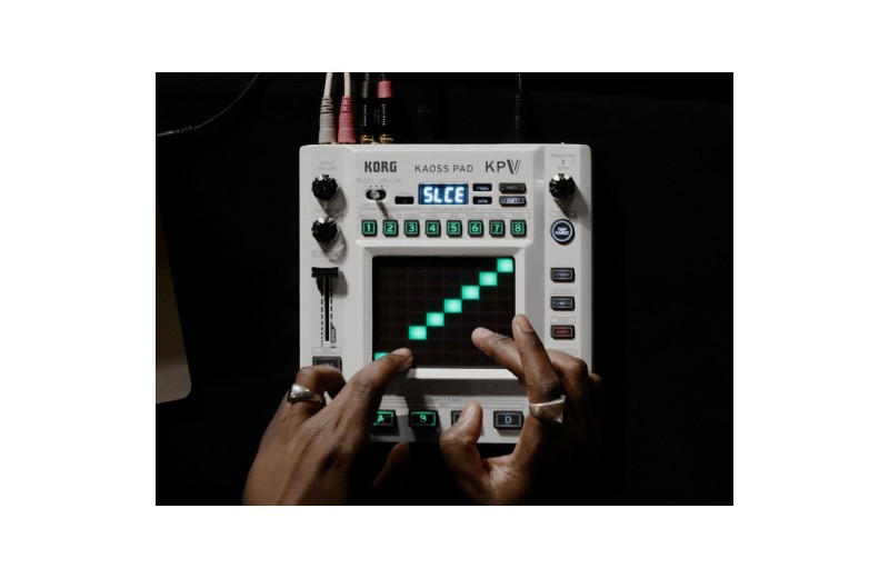 KORG KAOSS PAD V DYNAMIC EFFECT/SAMPLER