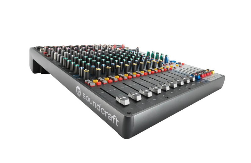SOUNDCRAFT SIGNATURE PLUS 12