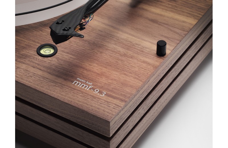Music Hall Mmf-93 Walnut