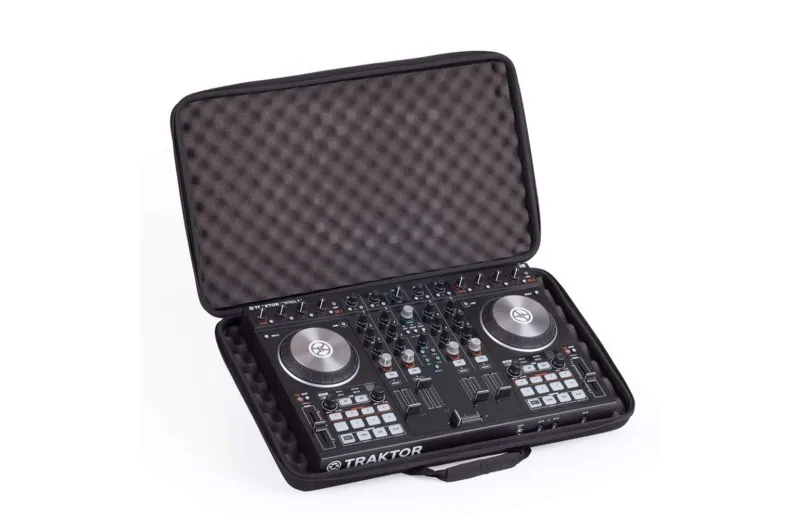 UDG Creator Controller Hardcase Large Black MK2 U8302BL