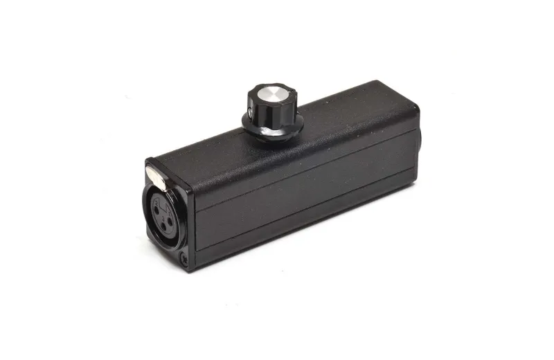 Metro A-116 Αντάπτορας 3-pin XLR male σε 3-pin XLR female με ρυθμιστή έντασης