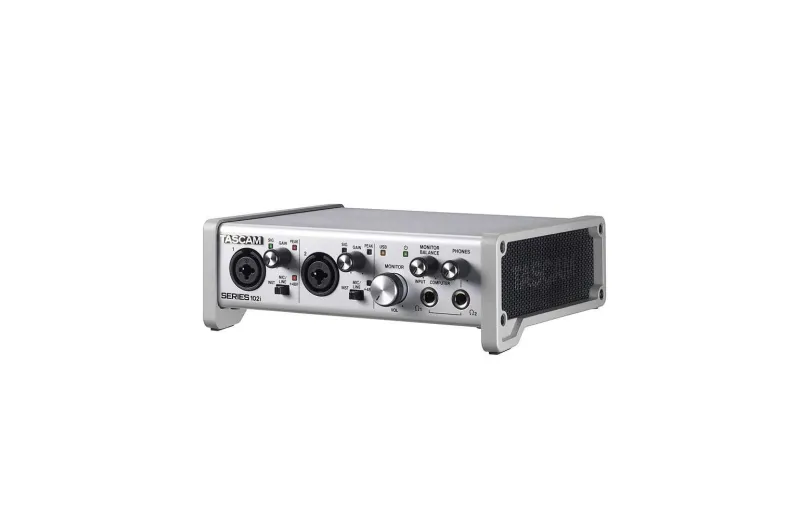 TASCAM SERIES 102i