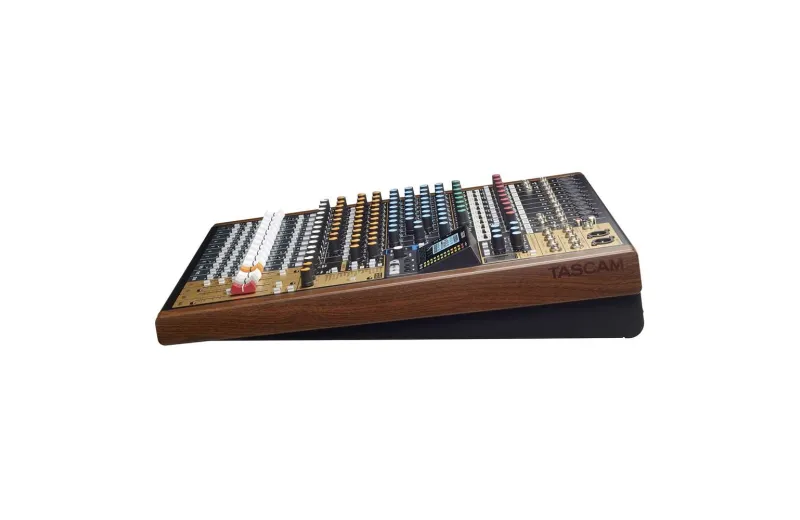 Tascam Model  16 Αναλογική Κονσόλα Ήχου
