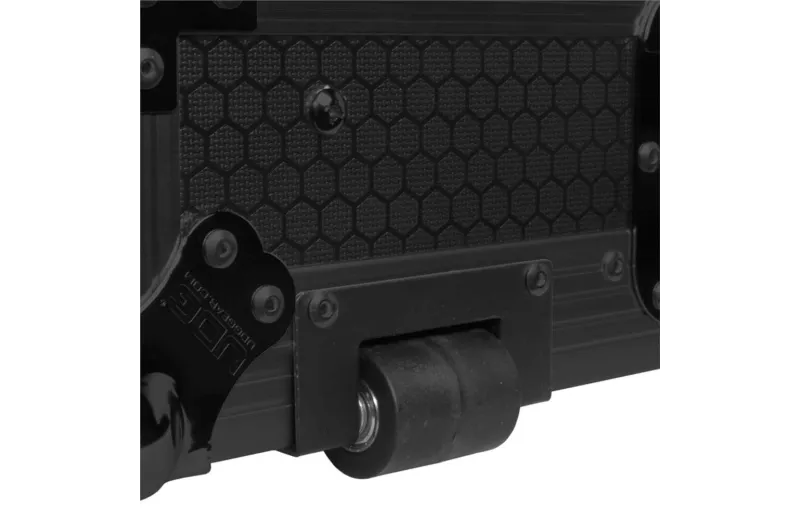 UDG Ultimate Flight Case Multi Format 3XL Black Plus (Wheels) U91070BL