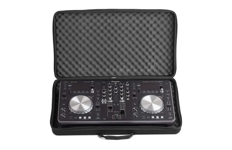 UDG Creator Controller Hardcase Extra Large Black MK2 U8303BL