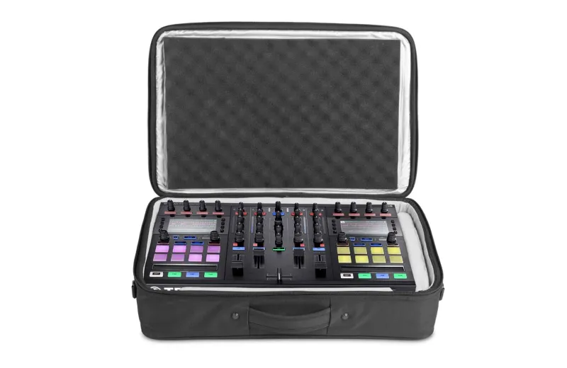 UDG Urbanite MIDI Controller Sleeve Medium Black U7101BL