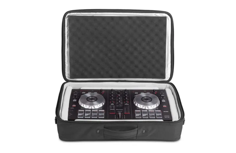 UDG Urbanite MIDI Controller Sleeve Medium Black U7101BL