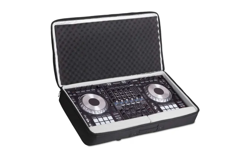 UDG Urbanite MIDI Controller Sleeve XL Black U7103BL