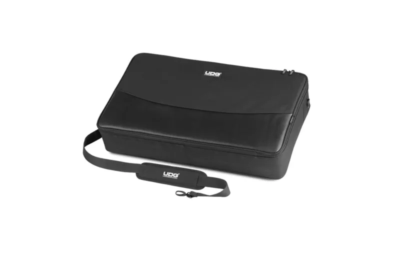 UDG Urbanite MIDI Controller Sleeve Large Black U7102BL