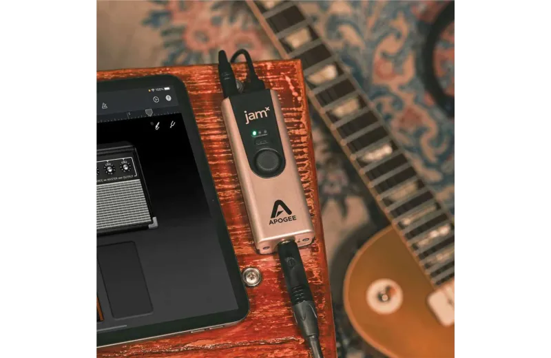 Apogee JAM X Mobile Guitar Interface