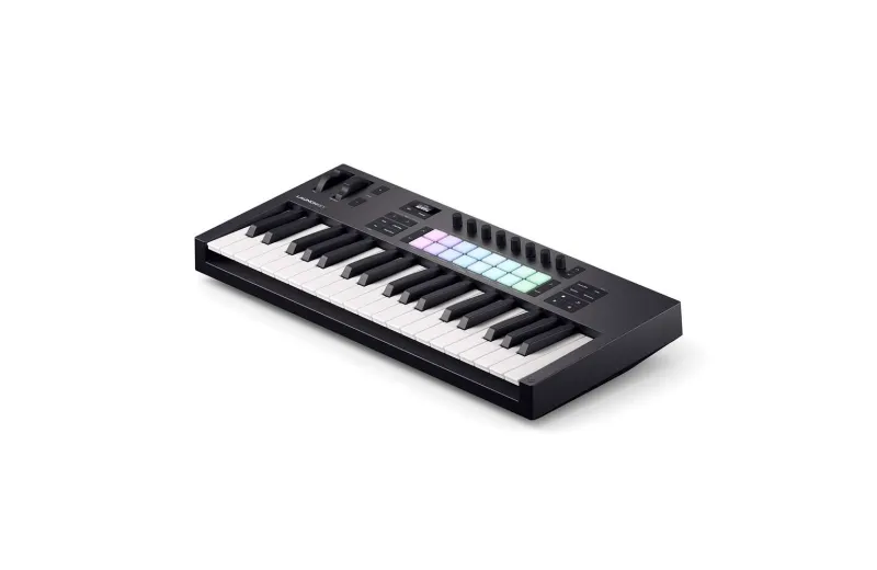 Novation Launchkey 37 MK4 Midi Keyboard