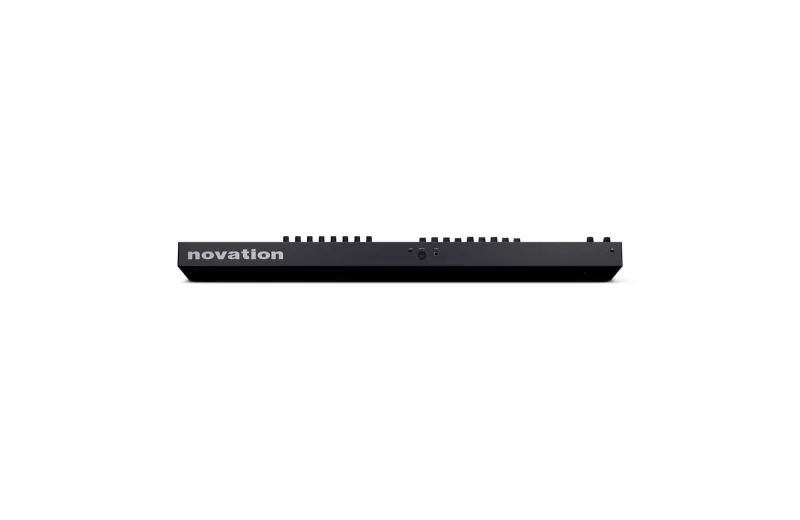 Novation Launchkey 61 MK4 Midi Keyboard