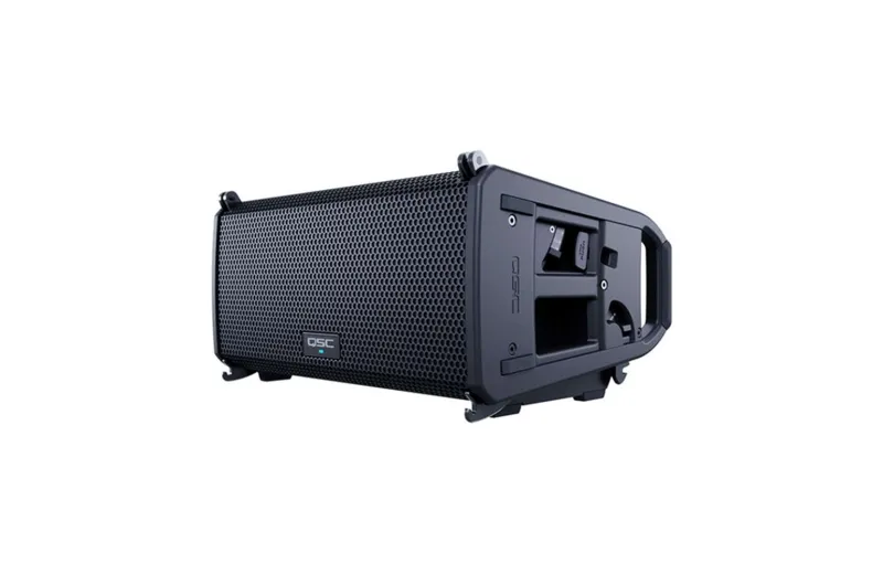 QSC Line Array LA108 Powered Speaker - Black