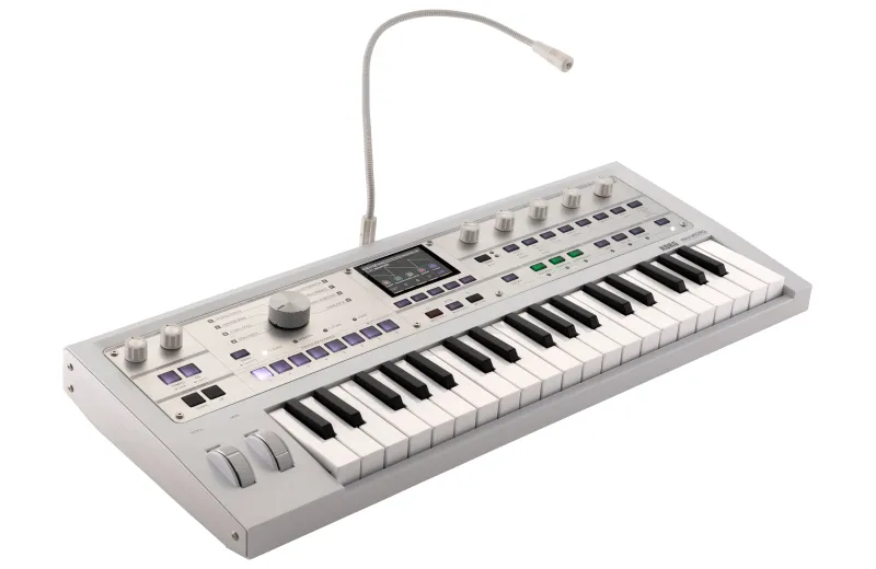 Korg Micro-Korg- New Wh Analog Modeling Synthesizer / Vocoder White