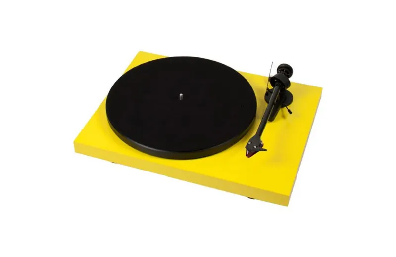 Pro-ject Audio Debut Carbon DC YELLOW + Ortofon OM10E