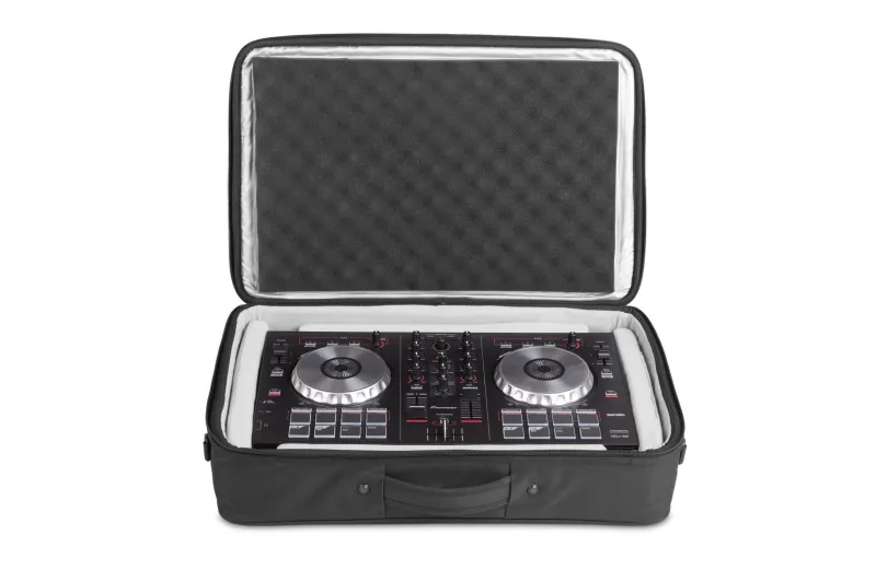 UDG Urbanite MIDI Controller Sleeve Medium Black U7101BL