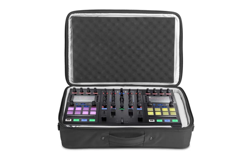 UDG Urbanite MIDI Controller Sleeve Medium Black U7101BL