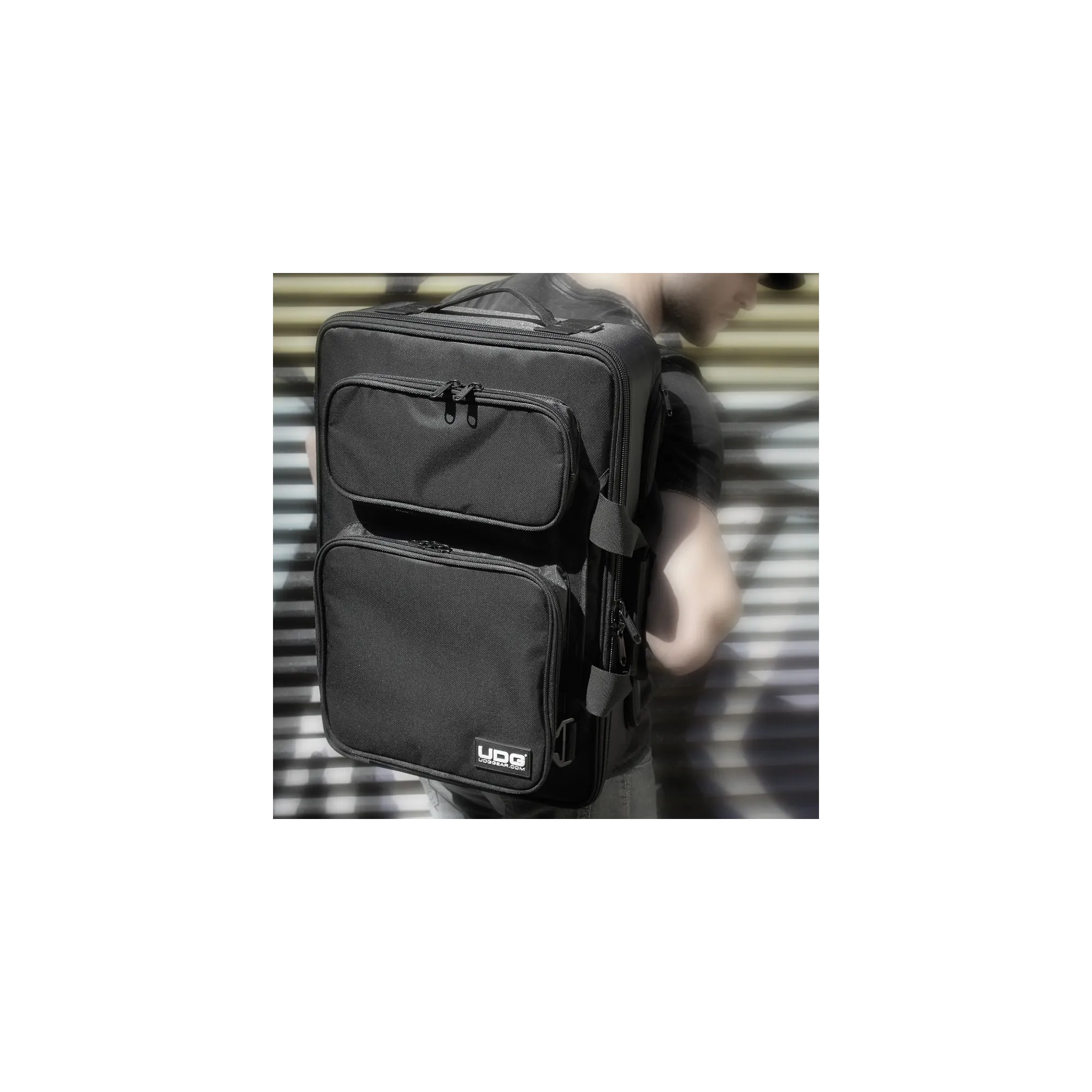 UDG ULTIMATE MIDI CONTROLLER BACKPACK SMALL BLACK/ORANGE INSIDE