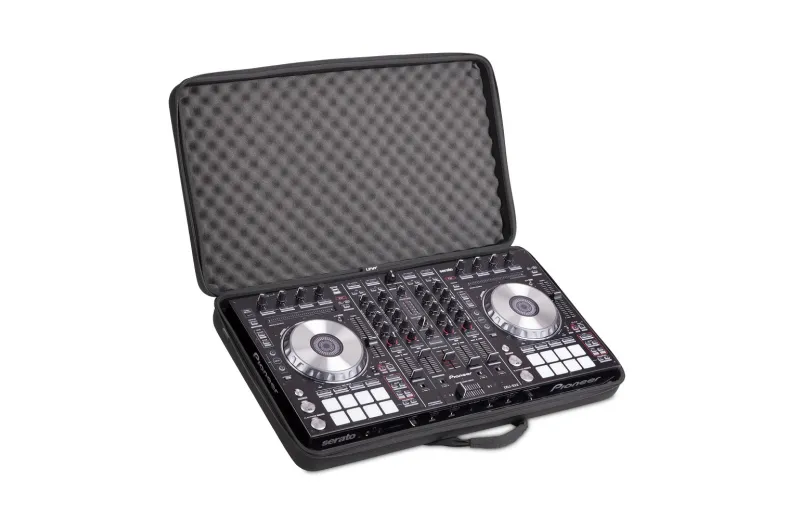 UDG Creator Controller Hardcase Extra Large Black MK2 U8303BL