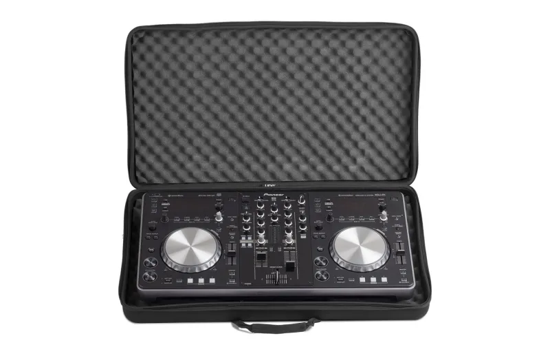UDG Creator Controller Hardcase Extra Large Black MK2 U8303BL