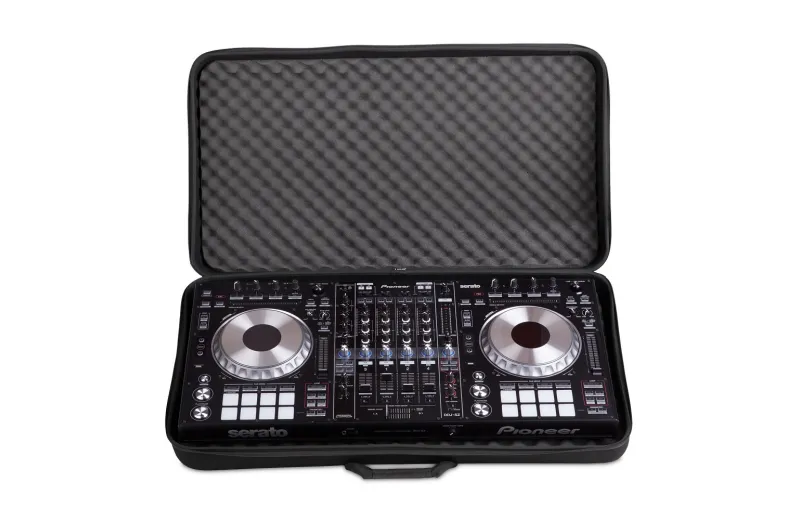 UDG CREATOR CONTROLLER HARDCASE 2XL BLACK MK2 U8304BL