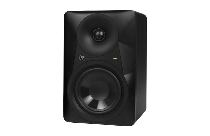 Mackie MR524