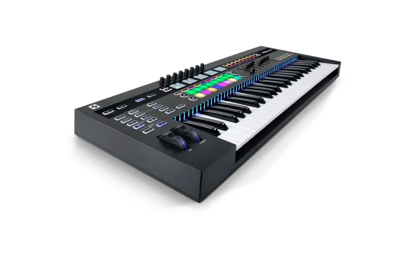 NOVATION SL MK3 61 Midi Keyboard
