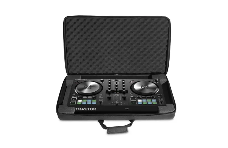 UDG CREATOR NI TRAKTOR S4 MK3 / S2 MK3 HARDCASE BLACK U8309B
