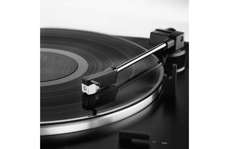 AUDIO TECHNICA AT-LP60XBT BLACK