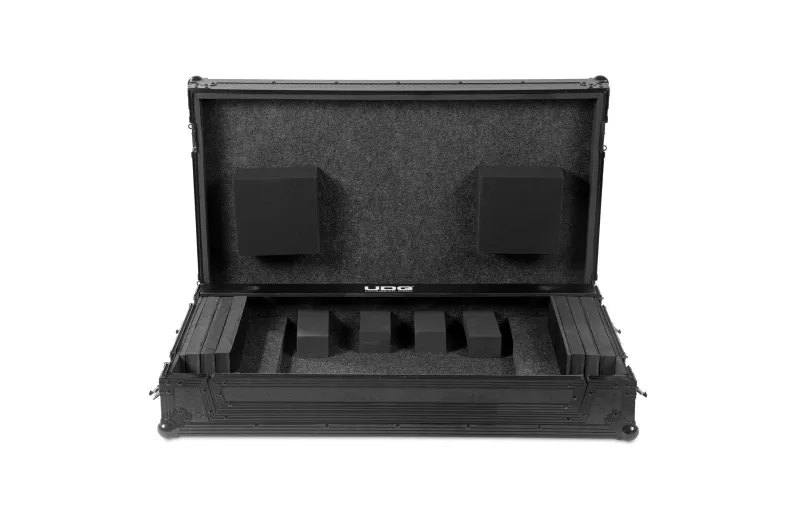 UDG Ultimate Flight Case Multi Format 3XL Black Plus (Wheels) U91070BL