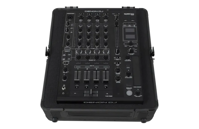 UDG Ultimate Pick Foam Flight Case Multi Format M Black U93011BL