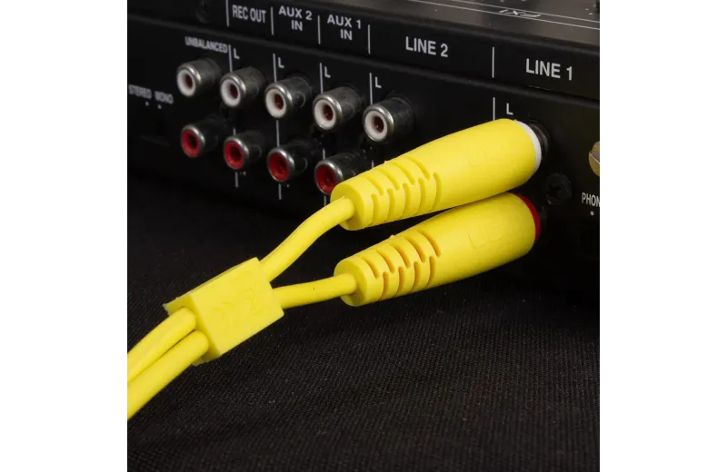 UDG U97001YL Ultimate Audio Cable RCA - RCA Κίτρινο Ίσιο 1.5m