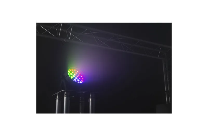 AFX CLUB-ZOOM2810 Led Par Projector