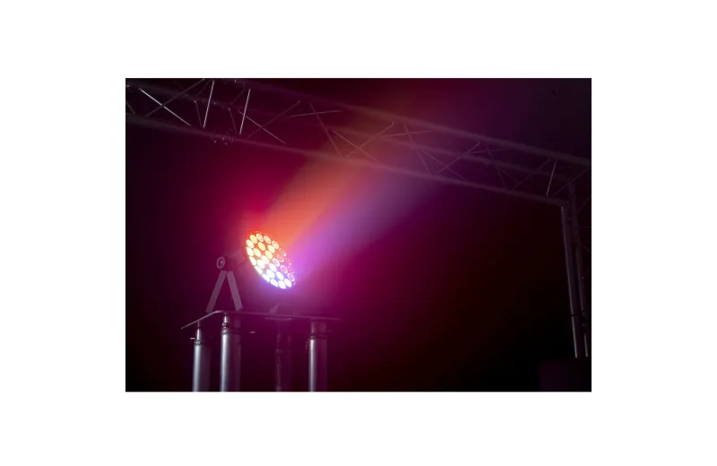 AFX CLUB-ZOOM2810 Led Par Projector