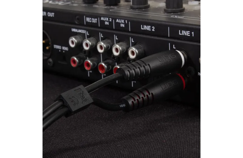 UDG U97001BL Ultimate Audio Cable RCA - RCA Μαύρο Ίσιο 1.5m