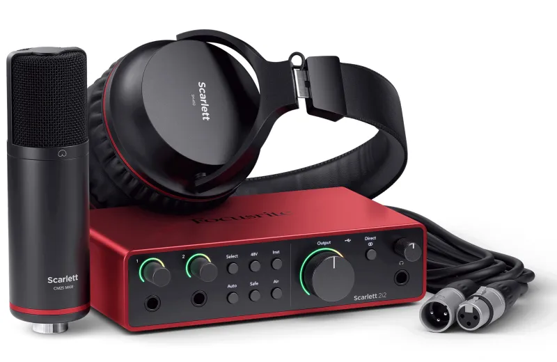 Focusrite Scarlett 2i2 4TH GEN + Microphone + Headphones