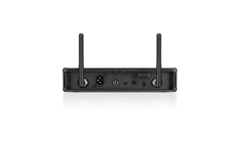 Sennheiser XSW-2-835-B Handheld Wireless Microphone Set