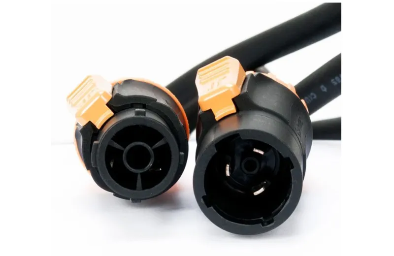 ACCU-CABLE PLC IP65 Locking Power Link 1m