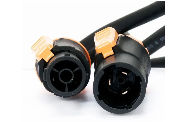 ACCU-CABLE PLC IP65 Locking Power Link 7m