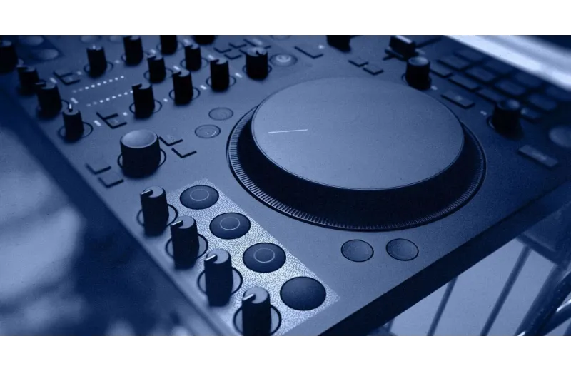 Native Instruments Traktor MX2 Dj Controller