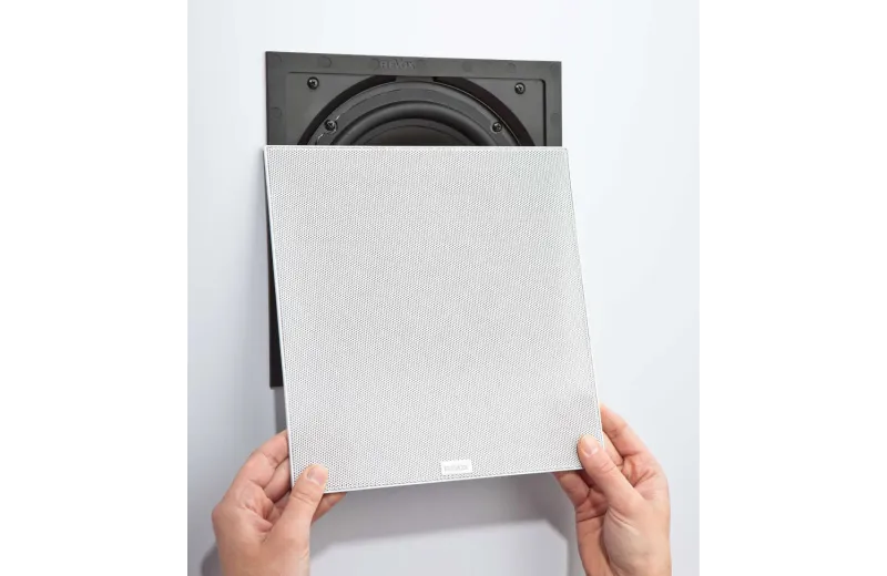 REVOX I82 Ηχείο τοίχου τετράγωνο με δέκτη IR - Λευκό
