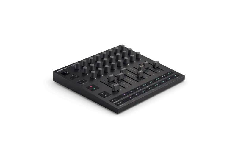 Novation Launch Control Xl Mkiii Portable Control Panel