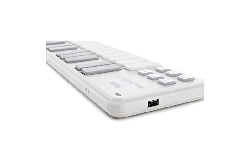 KORG Nanokey2 White Midi Keyboard
