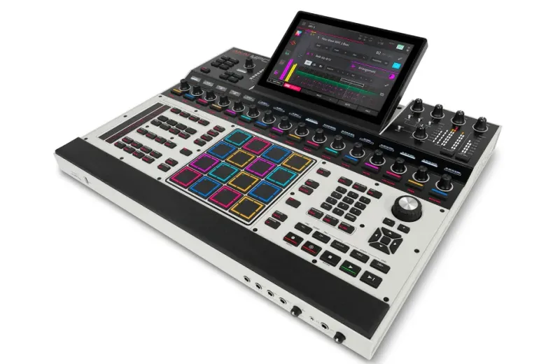 AKAI MPC-XL Production Controller