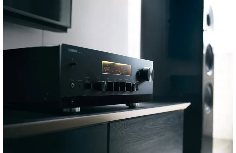 YAMAHA R-N2000A B/PB High End Ραδιοενισχυτής MusicCast σε χρώμα Black/ Piano Black (EISA2023)